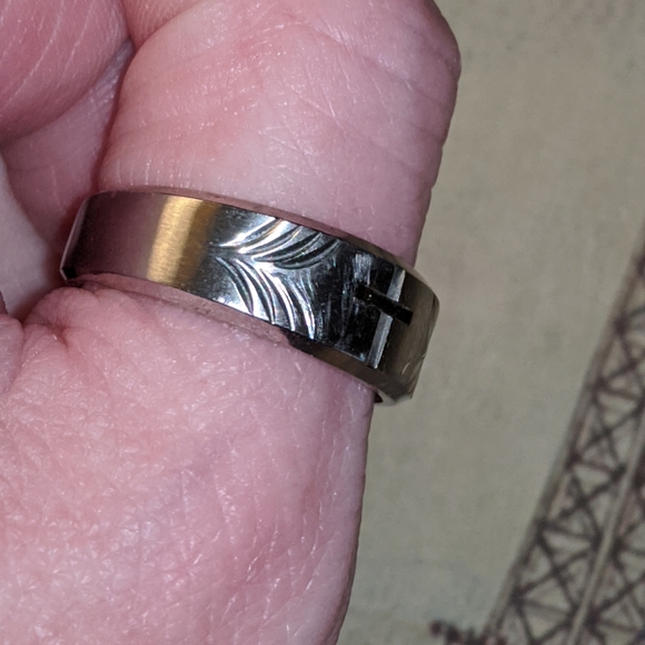 Men's Wedding Band (Cross, Sz 10) - Picture 5 of 8